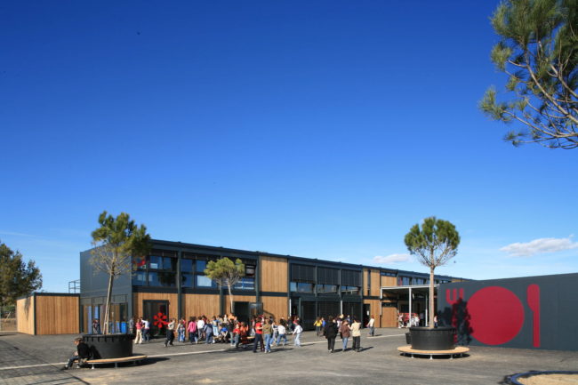 Une école immédiate et durable Une école immédiate et durable