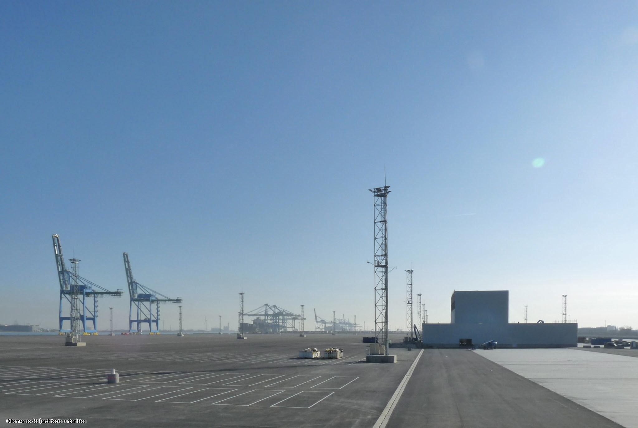 Fos 2XL, Terminal Logistique
