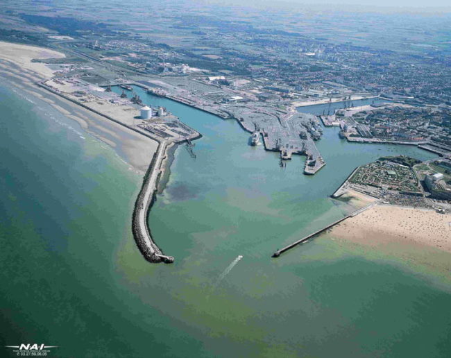 vue port _ partir de la passe d’entr_e