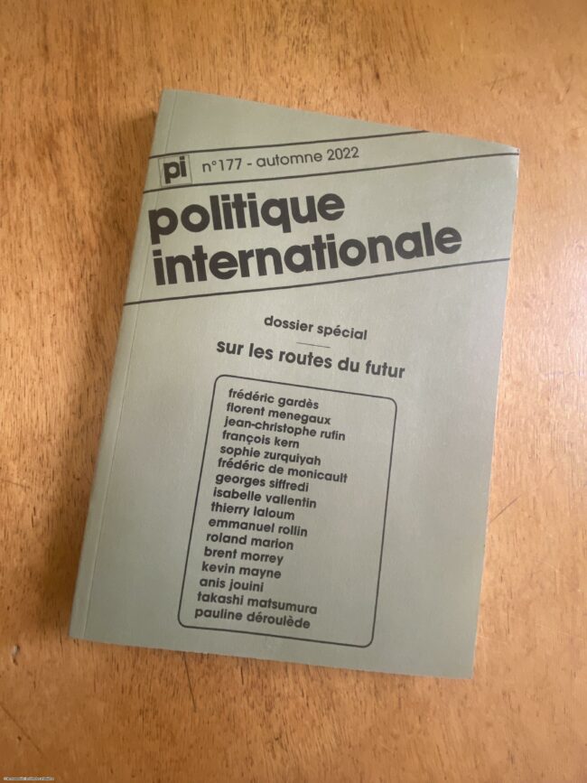 Politique internationale – La route au cœur du paysage