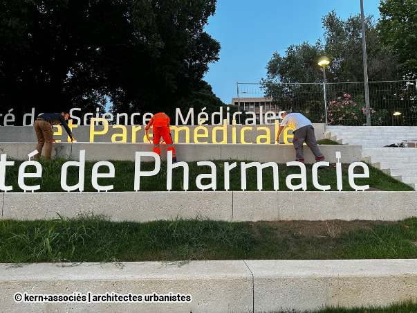 Dernières finitions pour le parvis de la faculté de la Timone